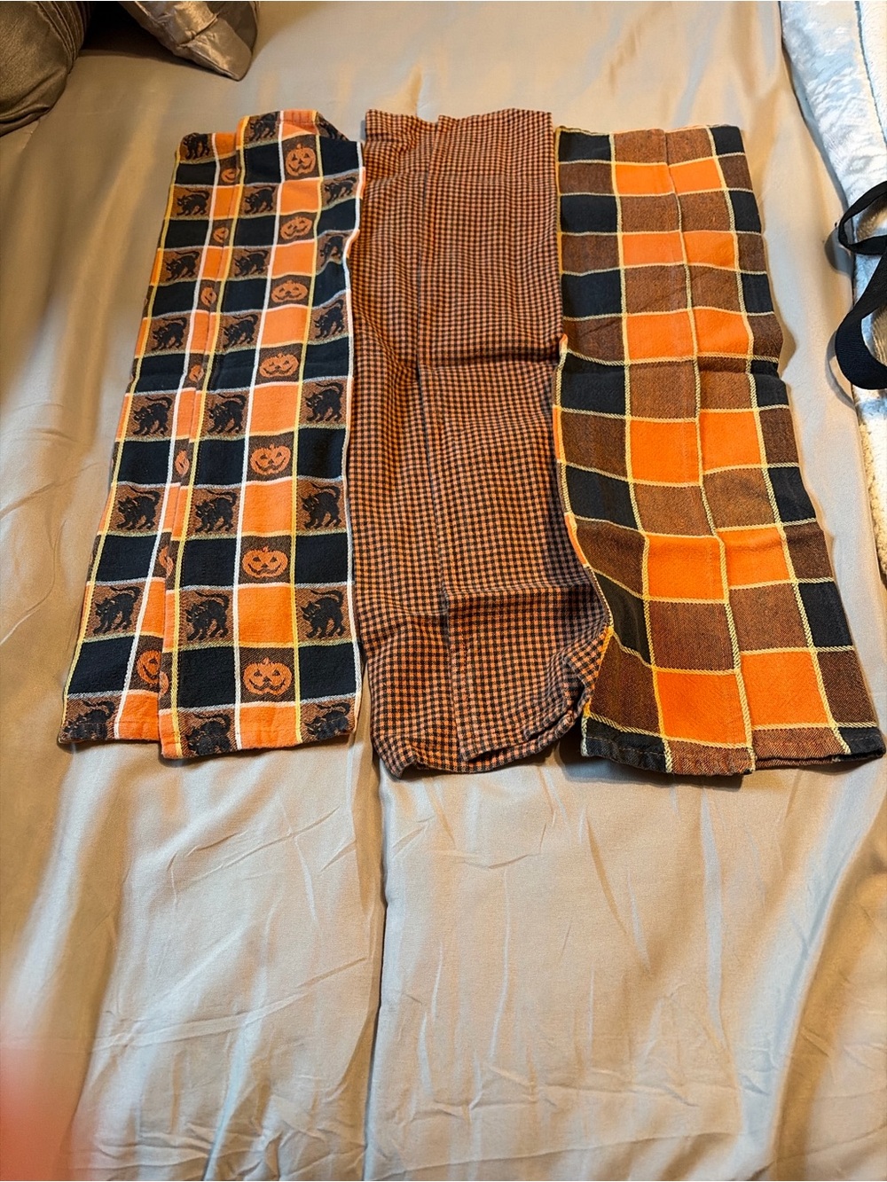 3 Halloween dish towels